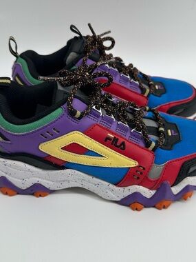 FILA Oakmont TR Retro Multicolor Chunky Trail Sneakers Women’s 7